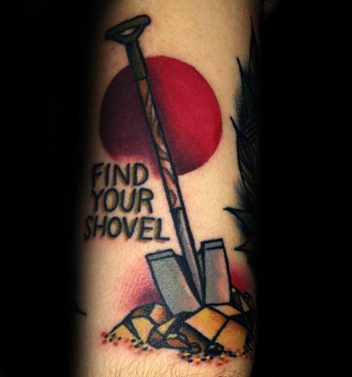 30 Shovel Tattoo Designs für Männer - Tool Ink Ideen  