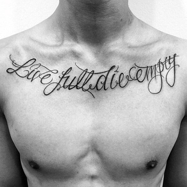 50 Brust Zitat Tattoo Designs für Männer - Phrase Ink Ideen  