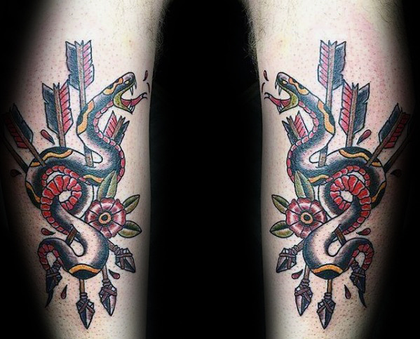 50 traditionelle Pfeil Tattoo-Designs für Männer - Bogenschießen-Ideen  