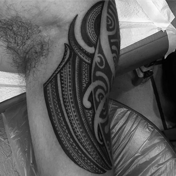 50 polynesischen Arm Tattoo-Designs für Männer - Manly Tribal Ideen  