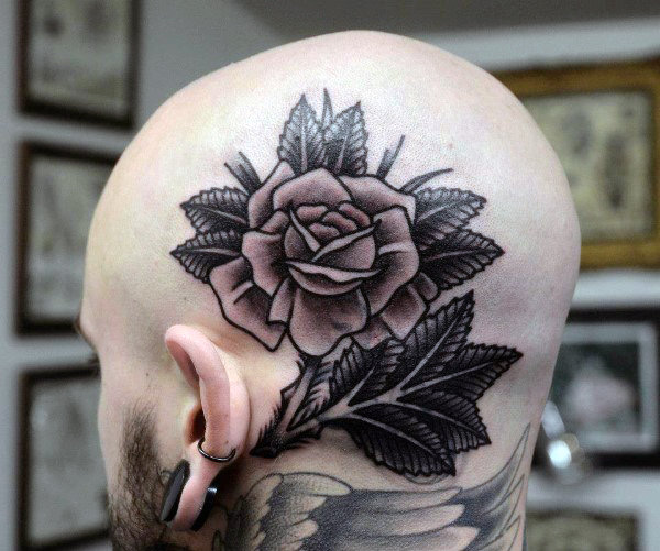 50 traditionelle Rose Tattoo Designs für Männer - Blumen-Tinte-Ideen  