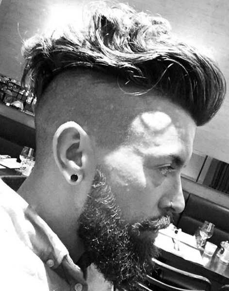 Undercut mit Bart Haircut für Männer - 40 Manly Frisuren  