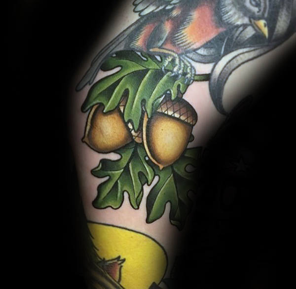 70 Acorn Tattoo Designs für Männer - Oak Ink Ideen  
