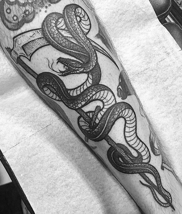 50 Scythe Tattoo Designs für Männer - Curved Blade Ink Ideen  