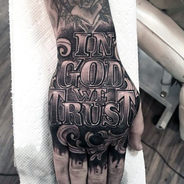 20 In Gott vertrauen wir Tattoo Designs für Männer - Motto Ink Ideas  