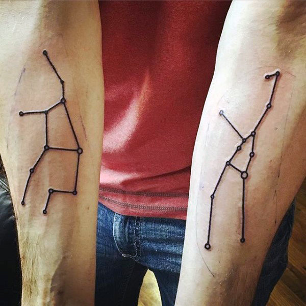 90 Minimalist Tattoo Designs für Männer - einfache Tinte Ideen  