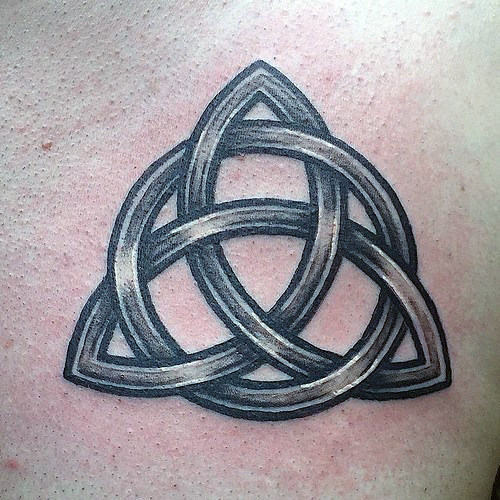 60 Triquetra Tattoo Designs für Männer - Trinity Knot Ink Ideen  