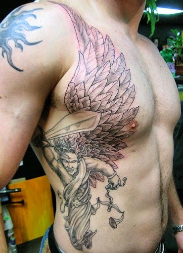 40 Rib Tattoos für Männer - unglaubliche Side Ink Designs  