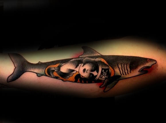 70 traditionelle Haifisch-Tätowierungs-Entwürfe für Männer - alte Schulideen  