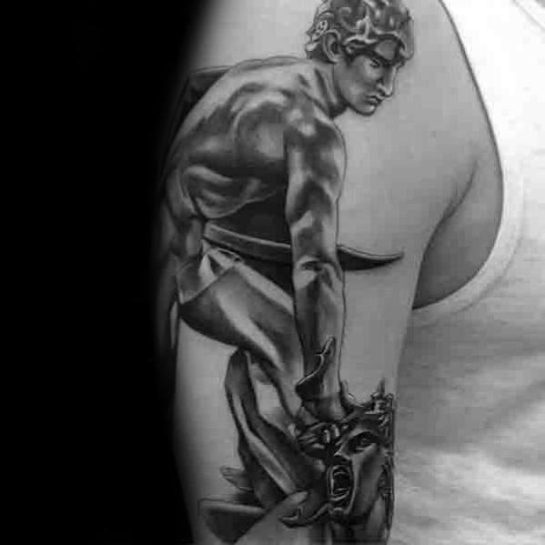 40 Perseus Tattoo Designs für Männer - Griechische Mythologie-Tinten-Ideen  