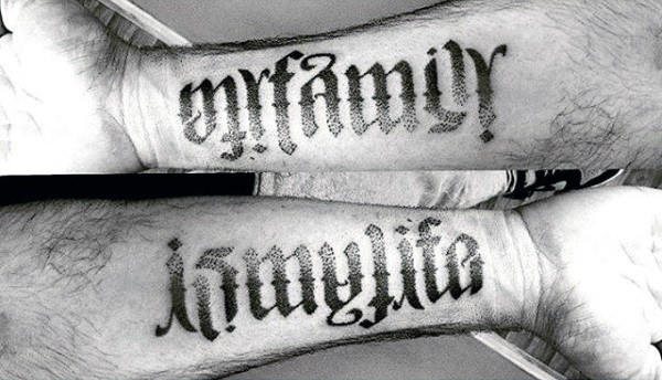 40 Ambigram Tattoos für Männer - Word Art Designs  