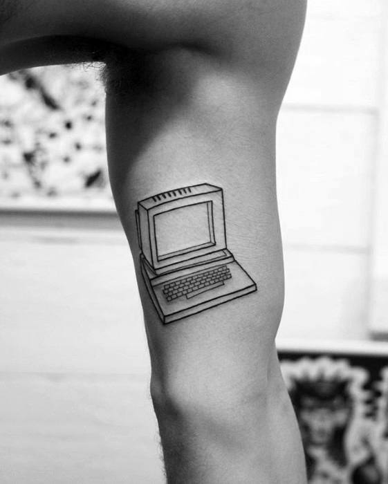 50 Computer Tattoo Designs für Männer - Technologie Tinte Ideen  