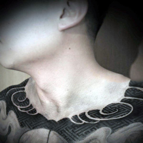 50 Collar Bone Tattoos für Männer - Schlüsselbein Design-Ideen  