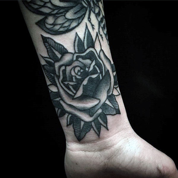 50 traditionelle Rose Tattoo Designs für Männer - Blumen-Tinte-Ideen  