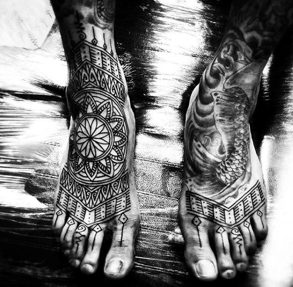 90 Fuß Tattoos für Männer - Schritt in männliche Design-Ideen  