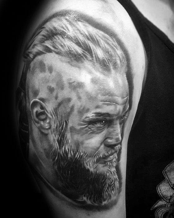 60 Ragnar Lothbrok Tattoo-Designs für Männer - Wikinger-Tinte Ideen  