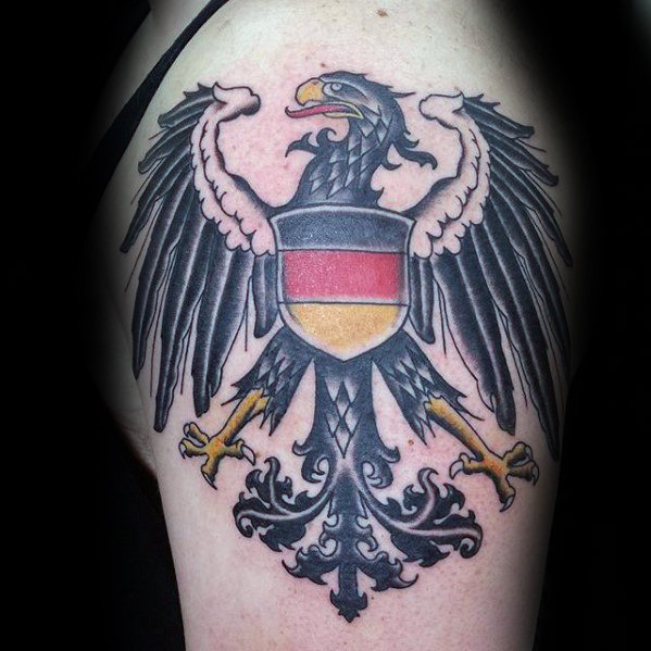 50 deutsche Adler Tattoo Designs für Männer - Deutschland Tinte Ideen  
