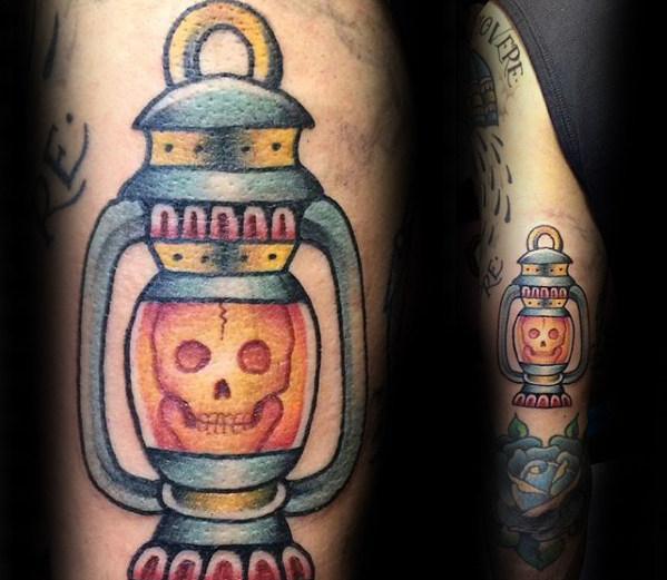 50 traditionelle Laterne Tattoo Designs für Männer - helle Tinte Ideen  