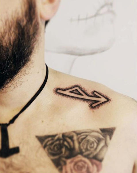 50 Collar Bone Tattoos für Männer - Schlüsselbein Design-Ideen  