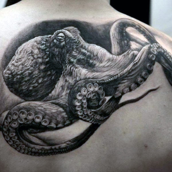 30 Octopus Zurück Tattoo Designs für Männer - Unterwasser Tinte Ideen  