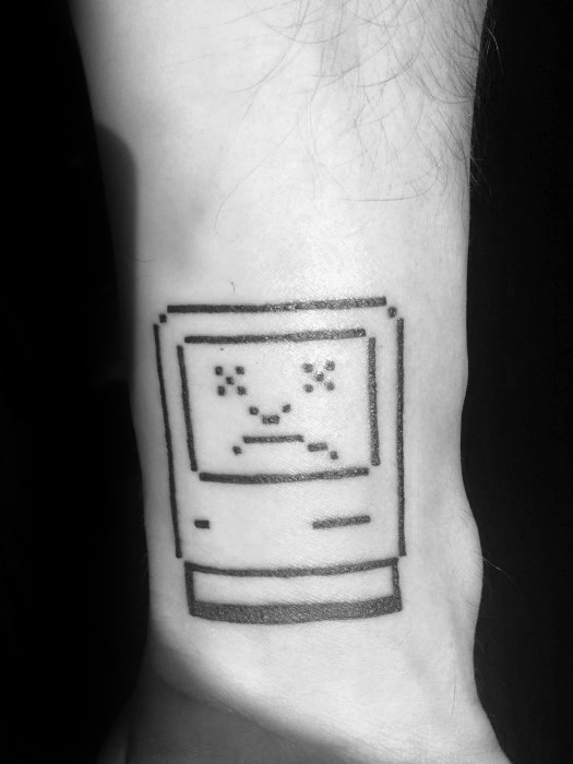 50 Computer Tattoo Designs für Männer - Technologie Tinte Ideen  