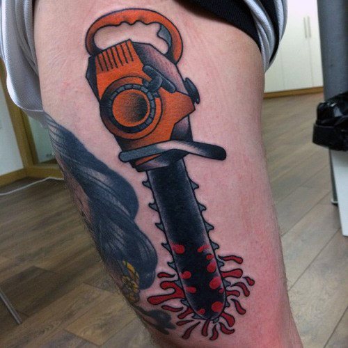 40 Chainsaw Tattoo Designs für Männer - mechanische Saw Ink Ideen  