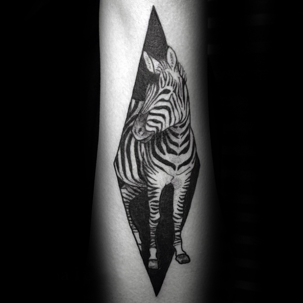 40 Zebra Tattoos für Männer - Safari Striped Design-Ideen  