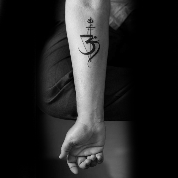 90 Om Tattoo Designs für Männer - Spirituelle Tinte Ideen  