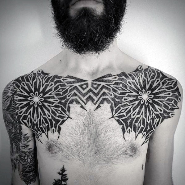 60 geometrische Brust Tattoos für Männer - Oberkörper Design-Ideen  