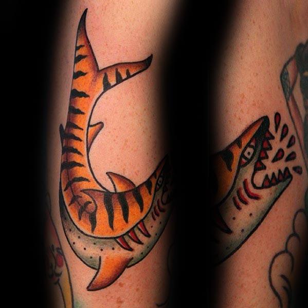 50 Tiger Shark Tattoo Designs für Männer - Sea Tiger Ink Ideen  