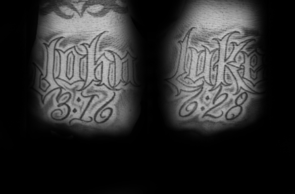 30 John 3 16 Tattoo Designs für Männer - religiöse Tinte Ideen  