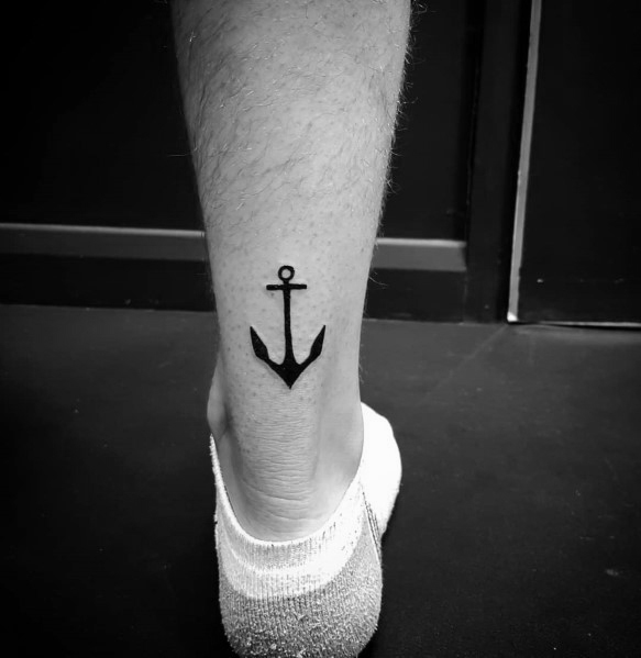 50 einfache Anker Tattoos für Männer - nautische Tinte Design-Ideen  