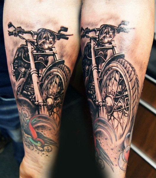 90 Harley Davidson Tattoos für Männer - männliche Motorrad-Designs  