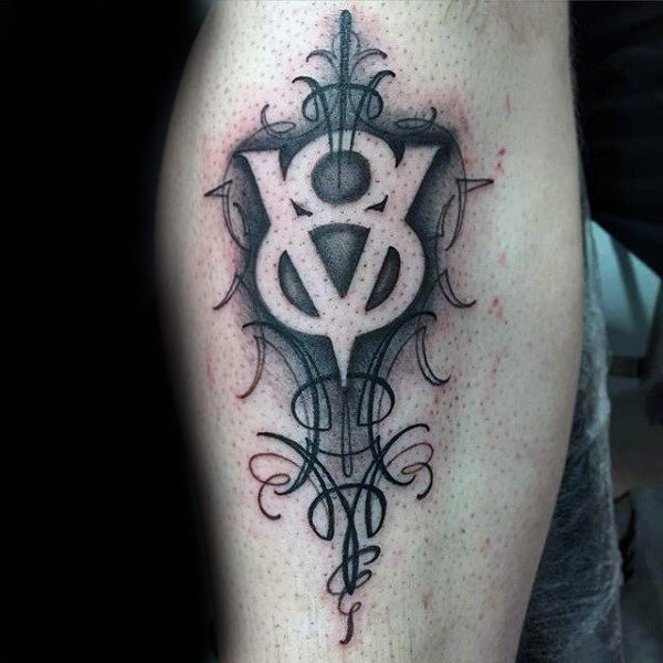40 V8 Tattoo Designs für Männer - Manly Machinery Ink Ideen  