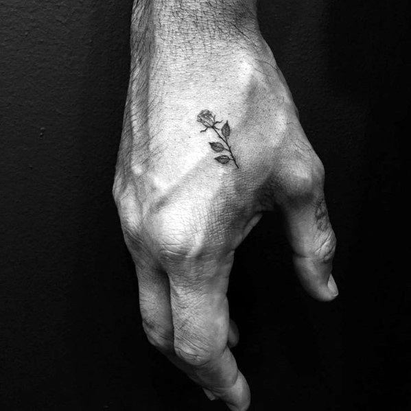 60 kleine Hand Tattoos für Männer - Masculine Ink Design-Ideen  