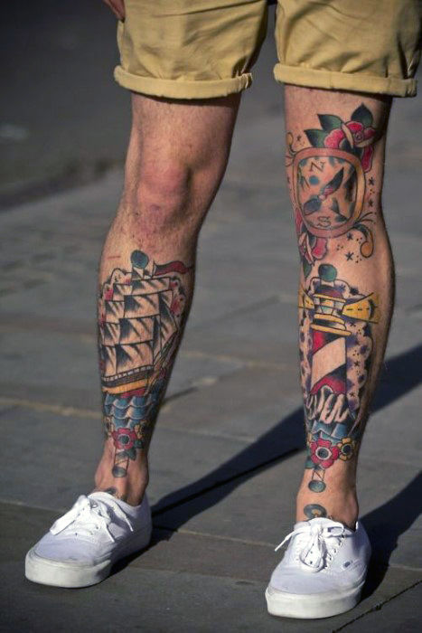 50 traditionelle Bein Tattoos für Männer - Manly Old School Design-Ideen  