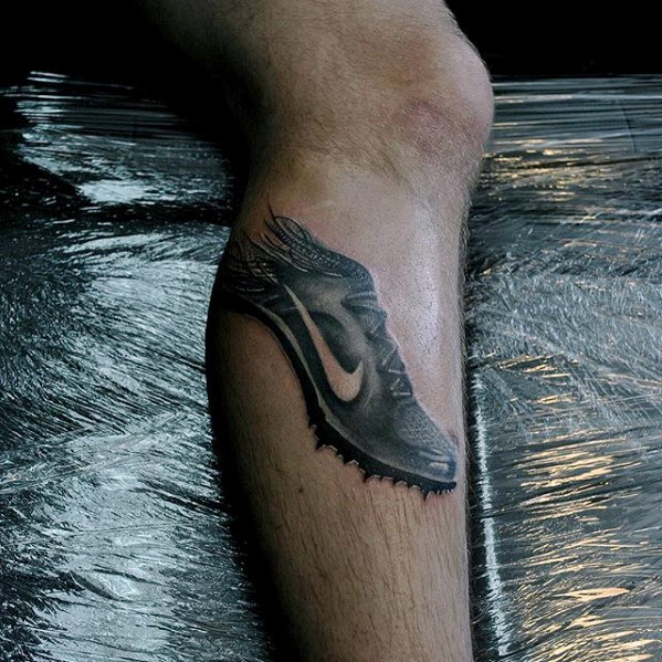 60 Nike Tattoo Designs für Männer - Athletic Sneaker Ink Ideen  