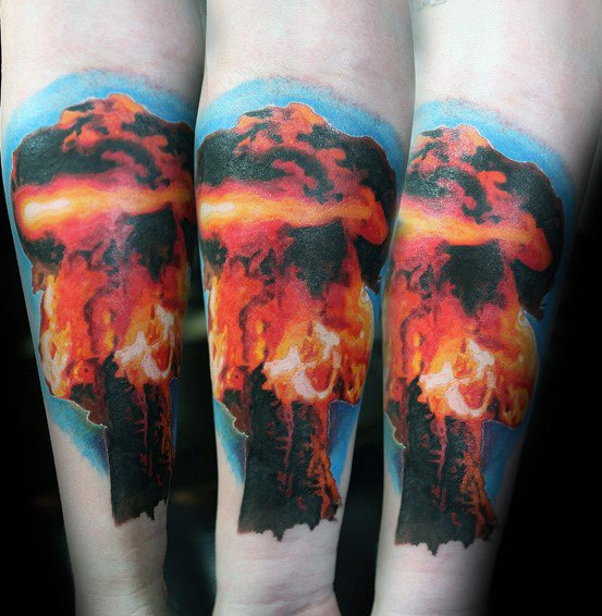 30 Pilz Cloud Tattoo Designs für Männer - Atomic Ink Ideen  