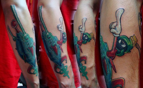 40 Marvin Die Martian Tattoo Designs für Männer - Cartoon-Tinte Ideen  