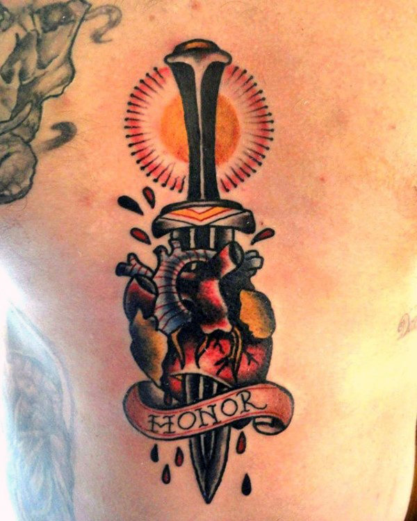 50 traditionelle Herz-Tattoo-Designs für Männer - Devotion Ink Ideen  