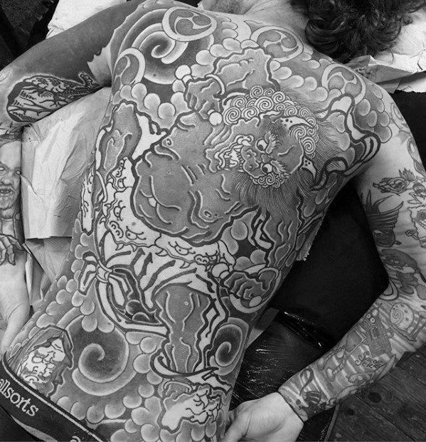 70 verschiedene Tattoos für Männer - einzigartige Tinte Deisgn Ideen  