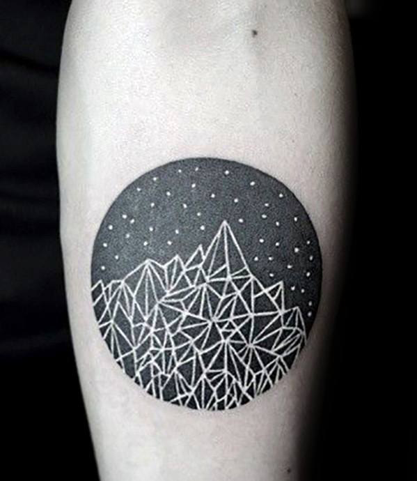 50 geometrische Berg Tattoo Designs für Männer - Geometrie-Tinte Ideen  