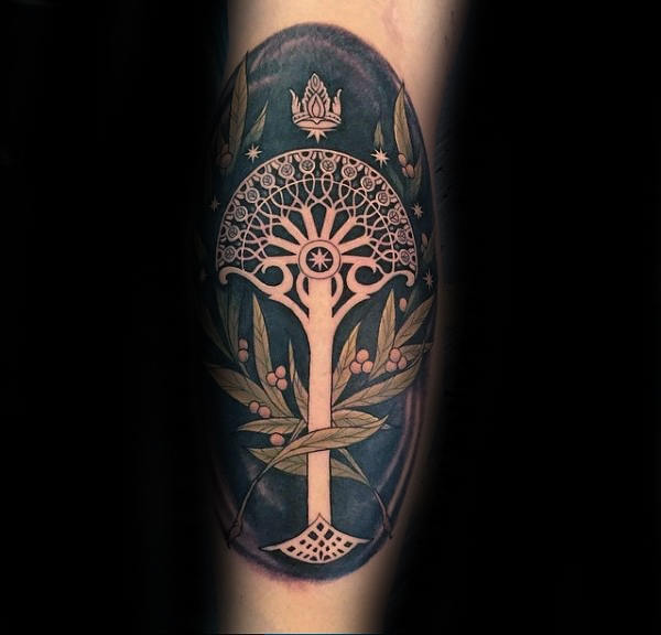 50 Herr der Ringe Tattoo Designs für Männer - Tolkien Ink Ideen  