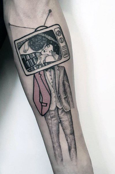 40 TV Tattoos für Männer - TV-Set Design-Ideen  