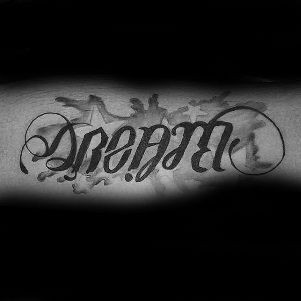 30 Traum Tattoo Designs für Männer - Word Ink Ideen  