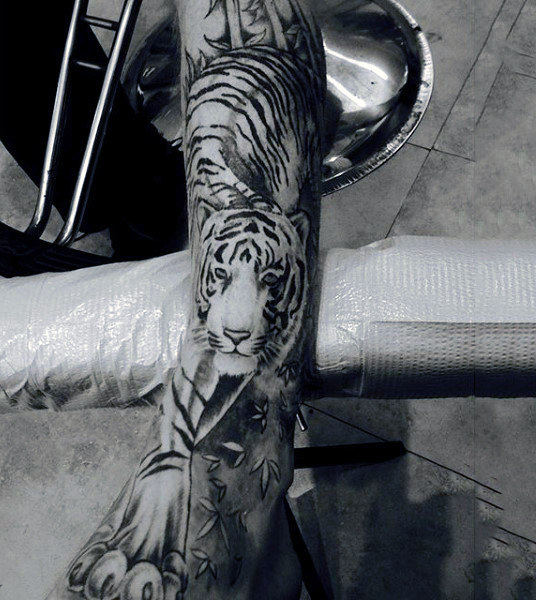 90 Fuß Tattoos für Männer - Schritt in männliche Design-Ideen  