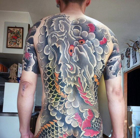 50 japanische Cloud Tattoo Designs für Männer - schwimmende Tinte Ideen  