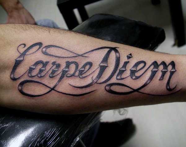 70 Carpe Diem Tattoo-Designs für Männer - nutzen Sie den Tag Tinte Ideen  