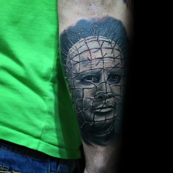 50 Hellraiser Tattoo Designs für Männer - Cenobite Pinhead Ink Ideen  