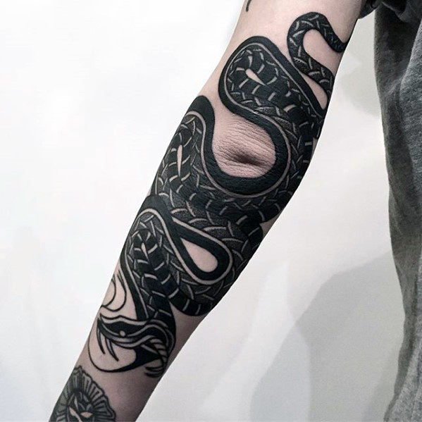 60 große Tattoo-Ideen für Männer - außergewöhnliche maskuline Designs  